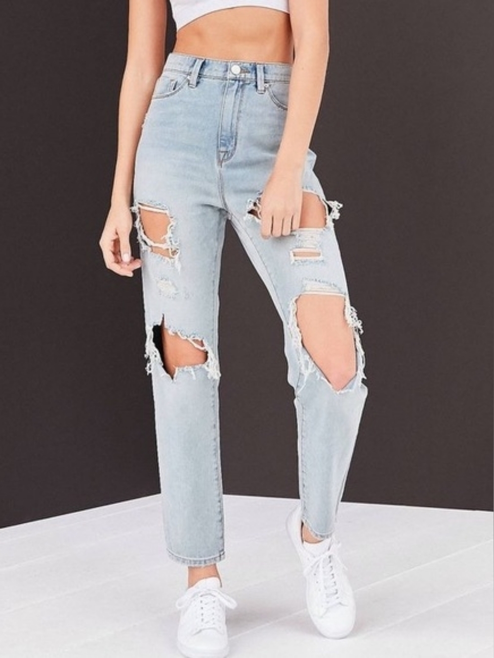 BDG Super Distressed High-Waisted Mom Jeans Grunge Light Wash Size 29 US 8